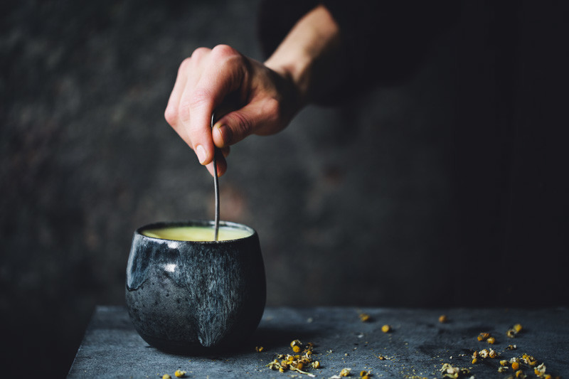 Chamomile_turmeric_tea_1